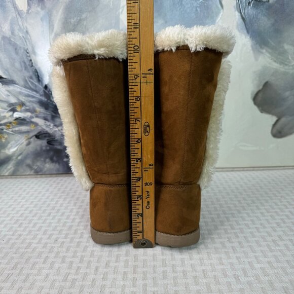 Cat & Jack Brown Suede Winter Boots womens Size 5 - Picture 4 of 9